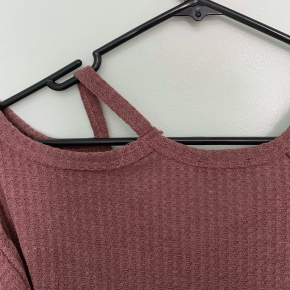 Cold Shoulder Long Sleeve Top - Picture 7 of 8